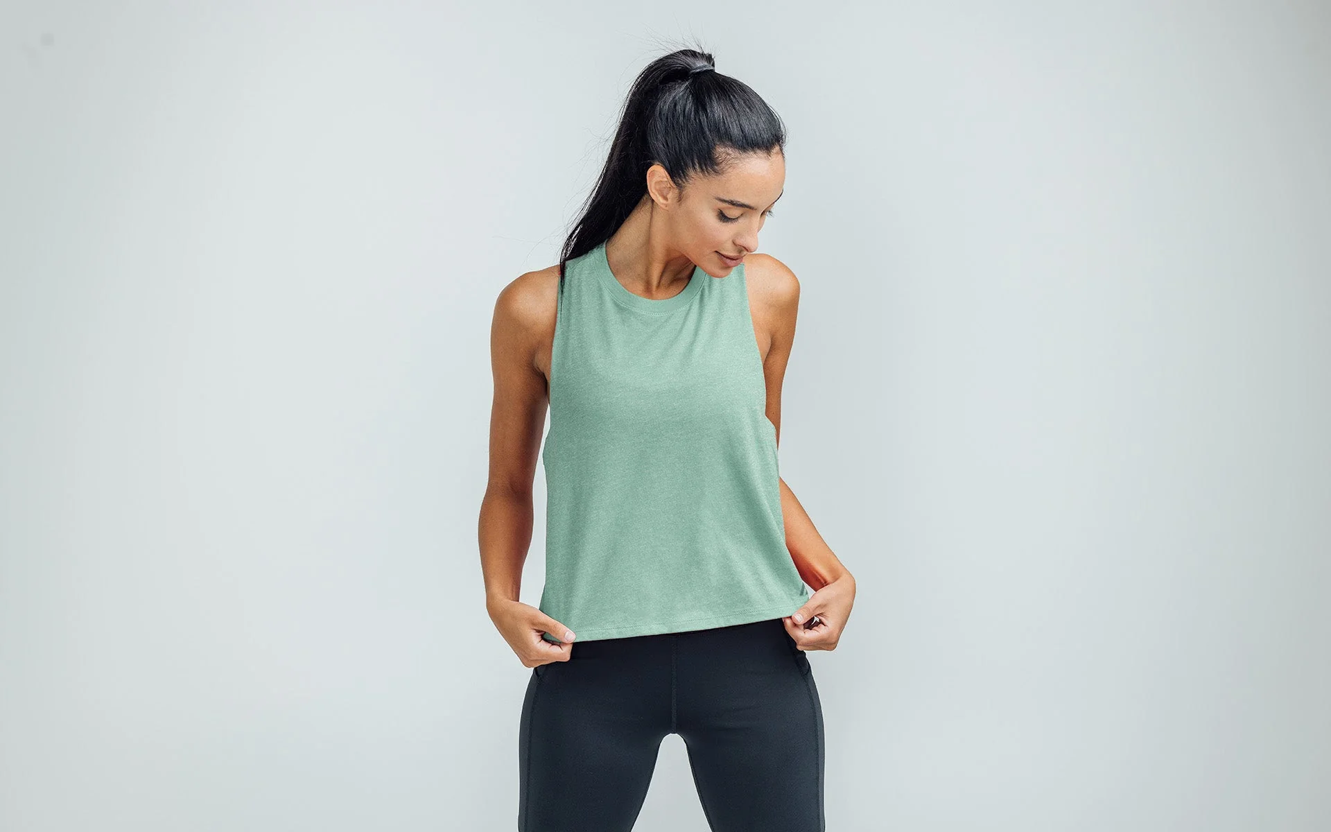 Women's Peak Cropped Dual-Blend Vest - Image 4
