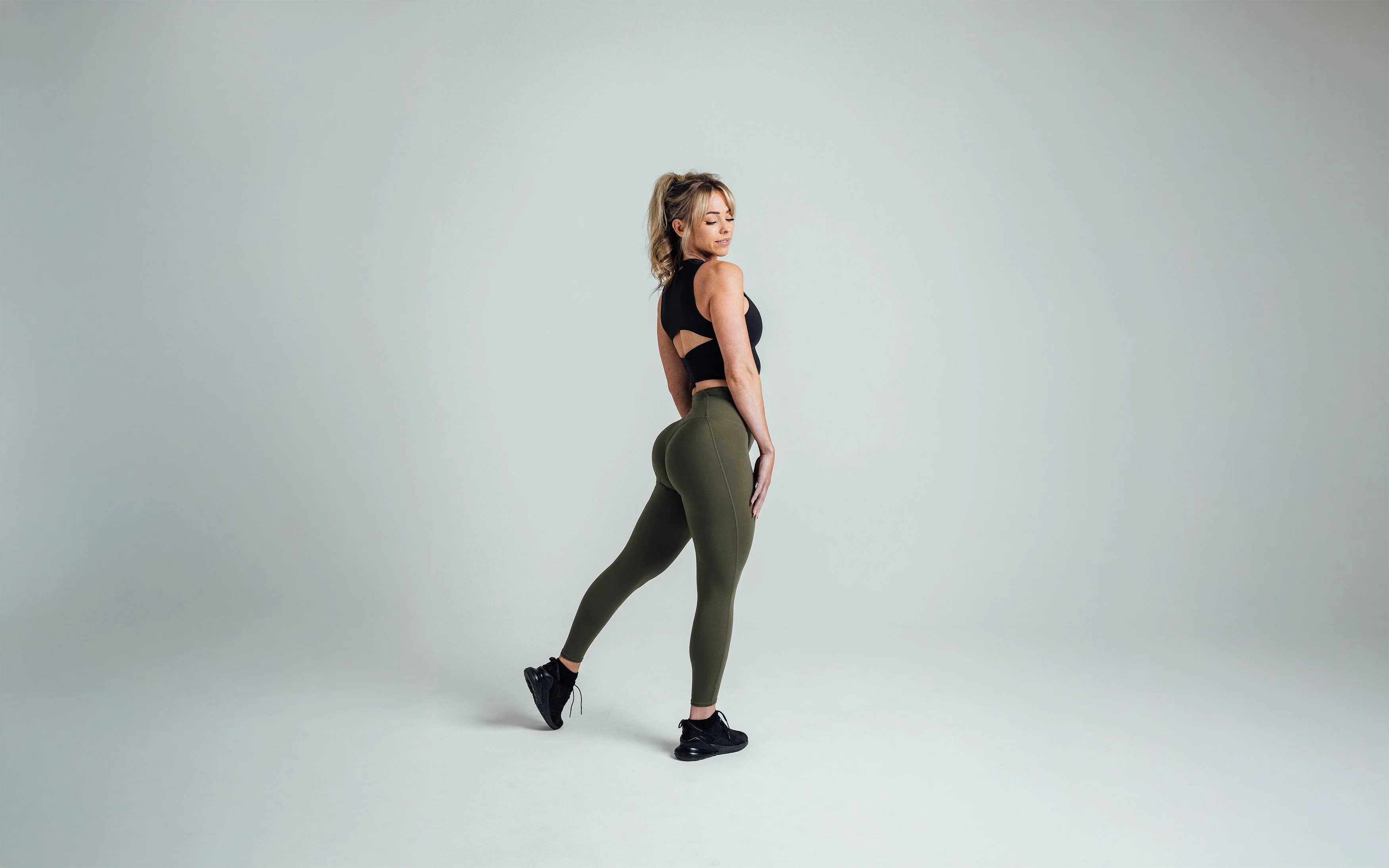 Women's Rhea Cropped Vest - Image 7